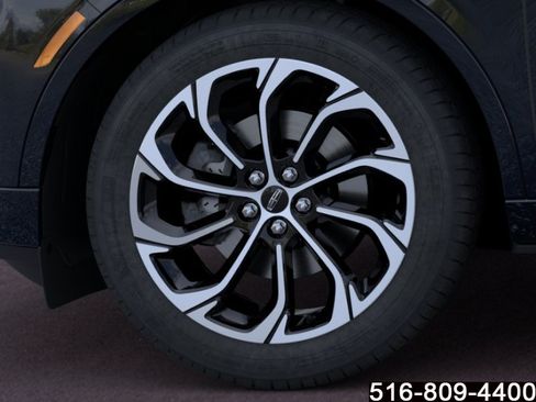 Used 2025 Lincoln Nautilus Reserve AWD/4WD image 20