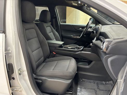 Used 2025 Chevrolet Equinox LT FWD image 36