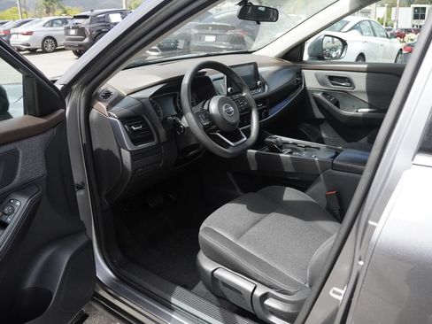 Used 2021 Nissan Rogue S FWD image 19