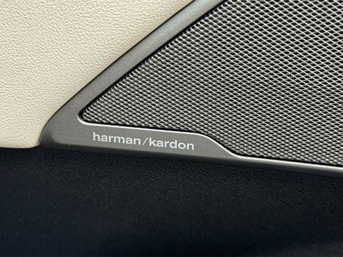 Used 2022 BMW M550i xDrive w/ Executive Package image 21