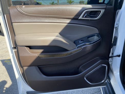 Used 2018 GMC Yukon XL Denali w/ Open Road Package image 19