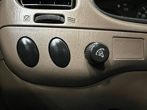 Used 2000 Toyota Tundra Regular Cab 2WD image 26