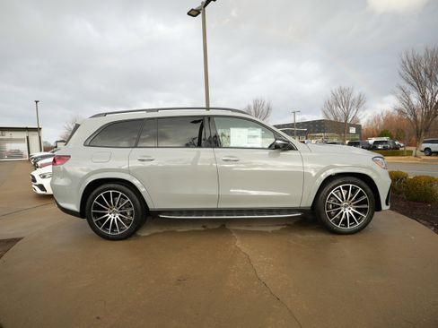 New 2026 Mercedes-Benz GLS 450 4MATIC image 8