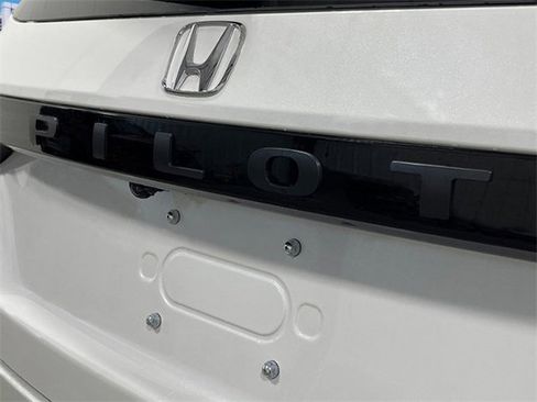 New 2025 Honda Pilot EX-L image 6