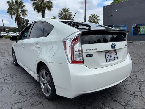Used 2013 Toyota Prius Persona Series FWD image 6