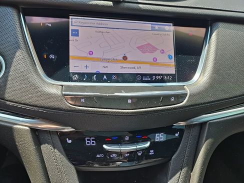 Used 2020 Cadillac XT5 Premium Luxury FWD image 8