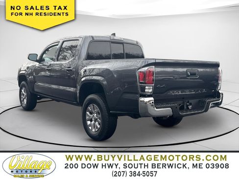 Used 2021 Toyota Tacoma SR image 3