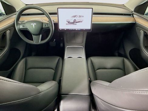 Used 2024 Tesla Model Y Long Range image 13