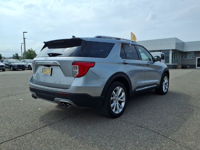Certified 2022 Ford Explorer Platinum w/ Equipment Group 601A AWD/4WD image 7