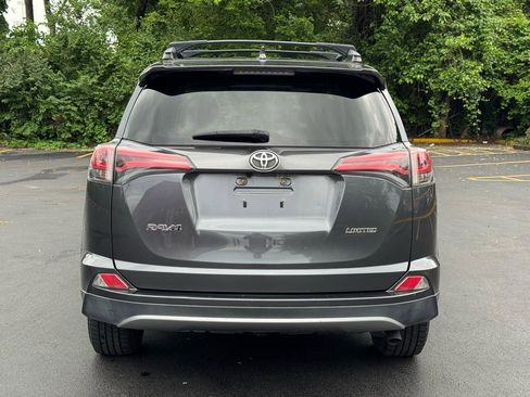 Used 2018 Toyota RAV4 Limited FWD image 6