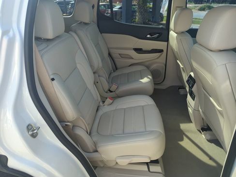 Used 2021 GMC Acadia Denali w/ Denali Technology Package FWD image 37