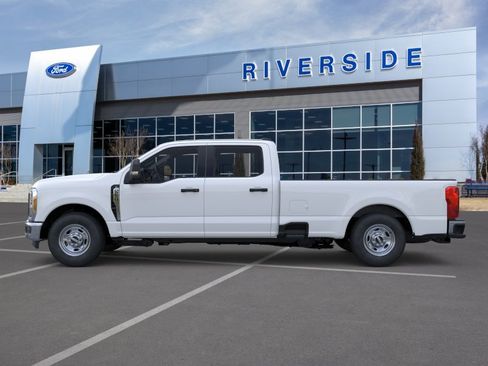 New 2026 Ford F250 XL w/ XL Chrome Package RWD image 2