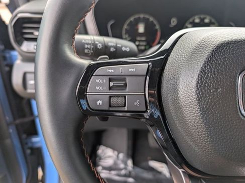 Used 2025 Honda Pilot TrailSport image 23