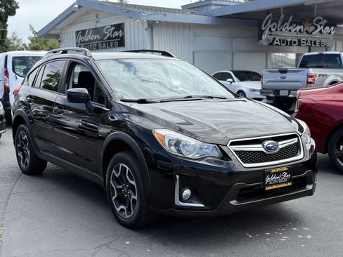 Used 2016 Subaru Crosstrek 2.0i Premium AWD/4WD image 3