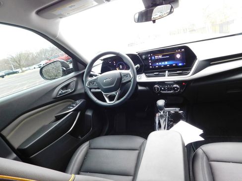 Certified 2025 Chevrolet Trax ACTIV w/ Driver Confidence Package image 6