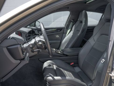 Used 2025 Porsche Panamera RWD image 5