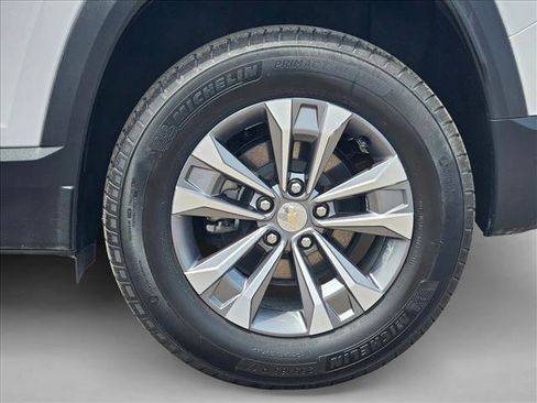 Used 2026 Chevrolet Equinox LT AWD/4WD image 28