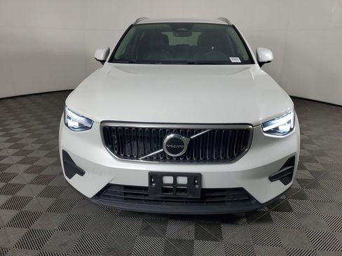Used 2023 Volvo XC40 B5 Core w/ Climate Package image 9