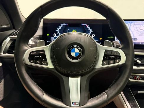 Used 2025 BMW X5 sDrive40i w/ M Sport Package RWD image 19