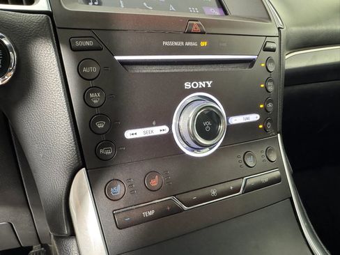 Used 2017 Ford Edge Titanium w/ Equipment Group 301A AWD/4WD image 23