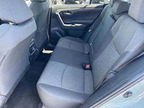 Used 2021 Toyota RAV4 XLE w/ Convenience Package image 37