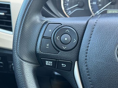 Used 2015 Toyota Corolla LE image 25