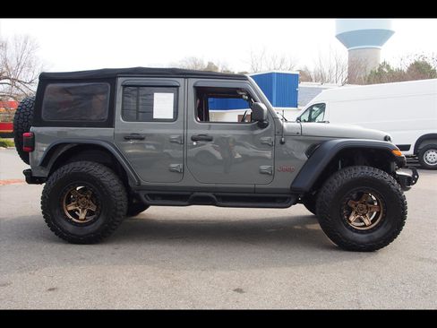 Used 2018 Jeep Wrangler Unlimited Rubicon image 6