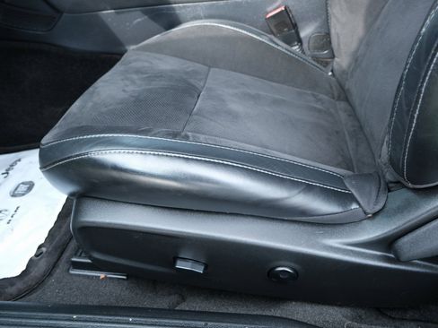 Used 2015 Dodge Challenger R/T Scat Pack w/ Leather Interior Group image 25