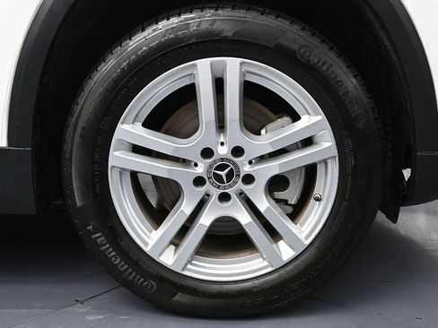 Used 2022 Mercedes-Benz GLA 250 w/ Premium Package Lite image 14