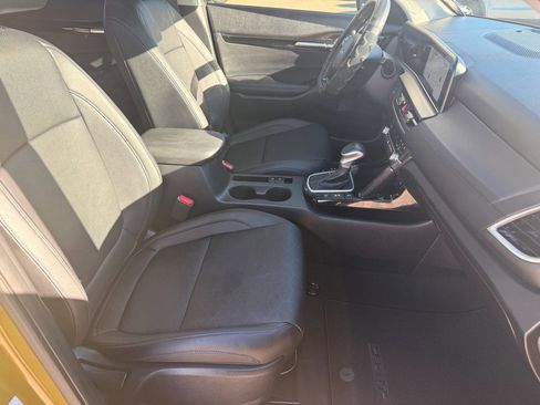 Used 2024 Kia Seltos SX w/ SX Sunroof Package image 23
