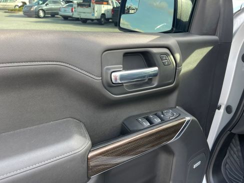 Used 2022 Chevrolet Silverado 1500 RST image 14