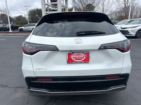 Used 2023 Honda HR-V EX-L image 6
