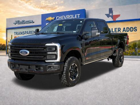 Used 2025 Ford F250 Platinum w/ Tremor Off-Road Package AWD/4WD image 3