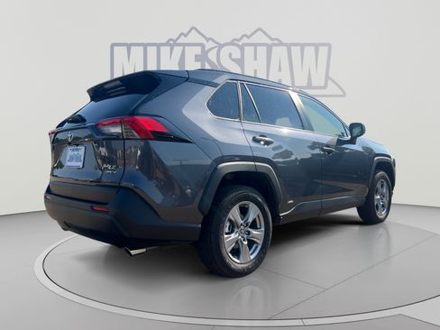 Used 2025 Toyota RAV4 LE AWD/4WD image 5
