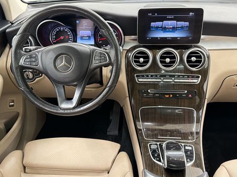 Used 2017 Mercedes-Benz GLC 300 4MATIC image 28