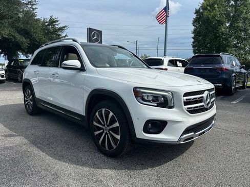 Certified 2021 Mercedes-Benz GLB 250 4MATIC image 9