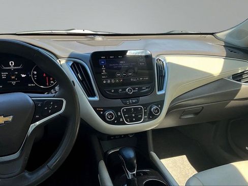 Used 2024 Chevrolet Malibu LT FWD image 10