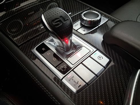 Used 2016 Mercedes-Benz SL 550 AMG Pkg image 37