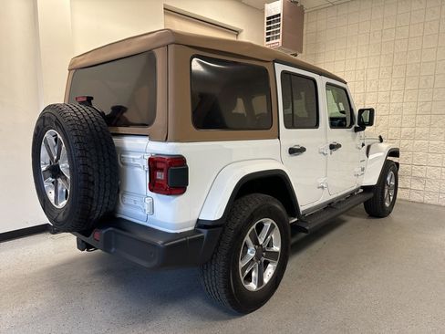 Used 2021 Jeep Wrangler Unlimited Sahara AWD/4WD image 21