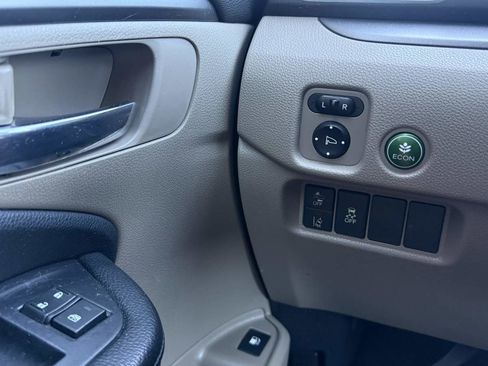 Used 2019 Honda Pilot LX image 37