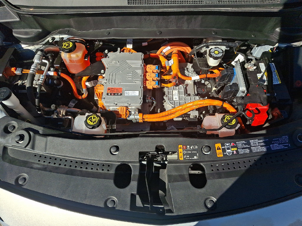 Used 2023 Chevrolet Bolt EUV Premier w/ Sun & Sound Package FWD image 29