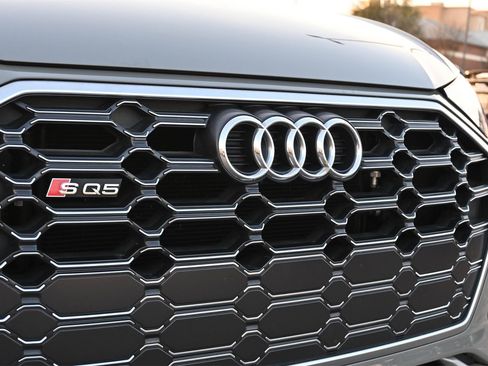 Used 2022 Audi SQ5 Premium image 24