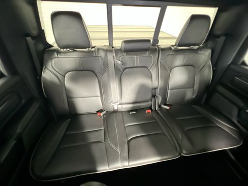 Used 2024 RAM 1500 Limited w/ Body Color Bumper Group AWD/4WD image 33