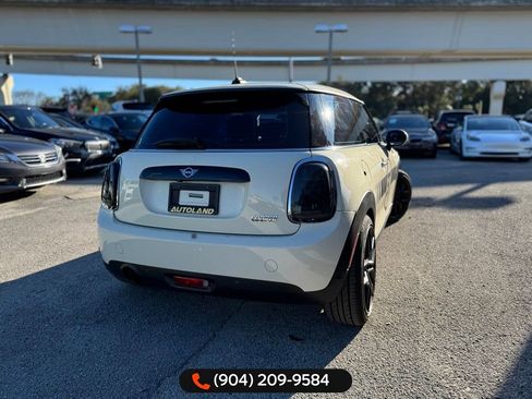 Used 2019 MINI Cooper 2-Door Hardtop w/ Signature Upholstery Package image 5