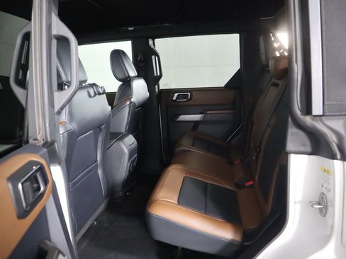 Used 2022 Ford Bronco Outer Banks image 22