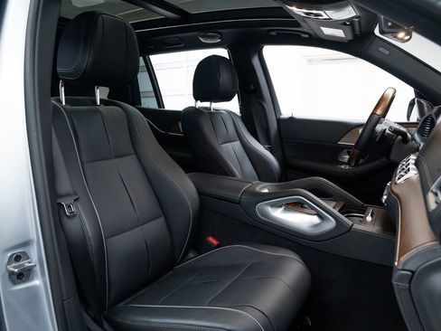 Used 2022 Mercedes-Benz Maybach GLS 600 4MATIC image 29