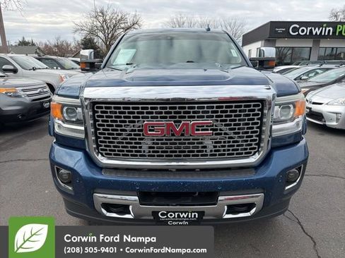 Used 2016 GMC Sierra 2500 Denali w/ Duramax Plus Package image 2