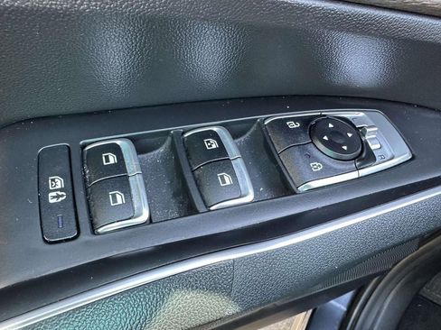 Certified 2023 Kia Sorento S AWD/4WD image 16