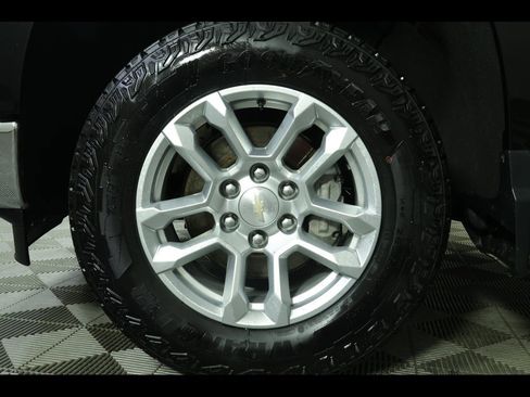 Used 2022 Chevrolet Silverado 1500 LT w/ Protection Package image 17