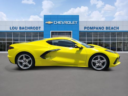 Used 2024 Chevrolet Corvette Stingray Coupe w/ 1LT RWD image 2